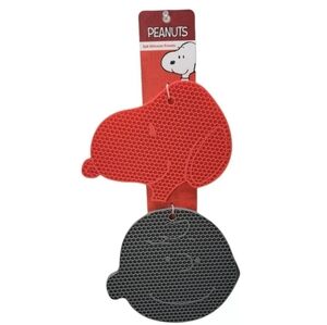 Peanuts 2 pc Silicone Snoopy & Charlie Brown Shaped Trivets- Red * Gray - New